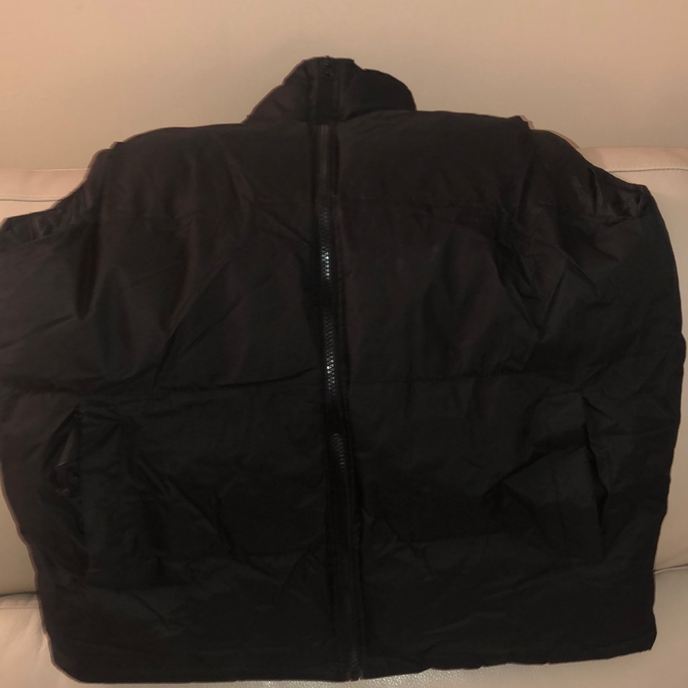 Men Black vest NWOT